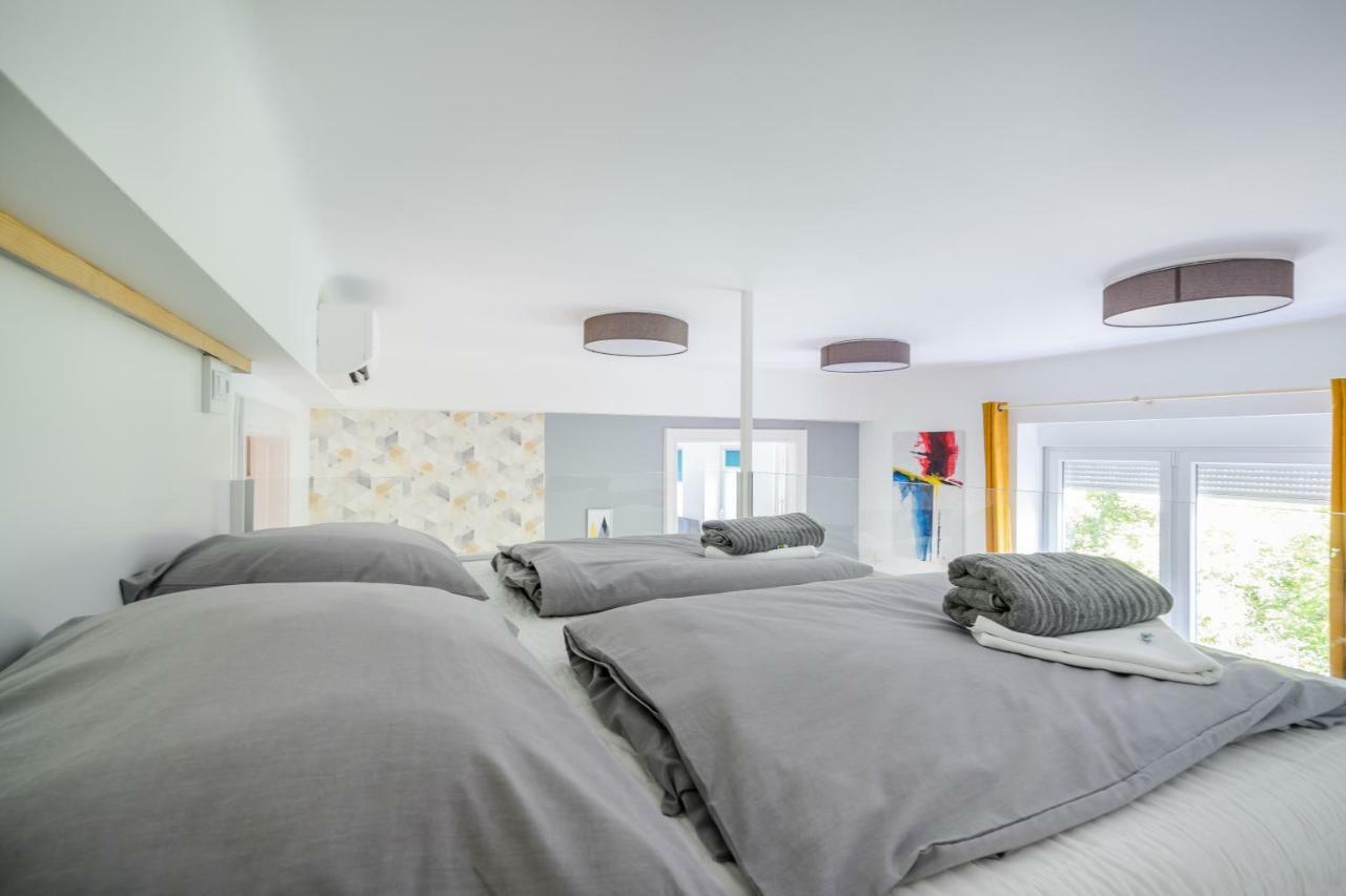 Bpr Color Fusion Home With A/C Budapest Extérieur photo