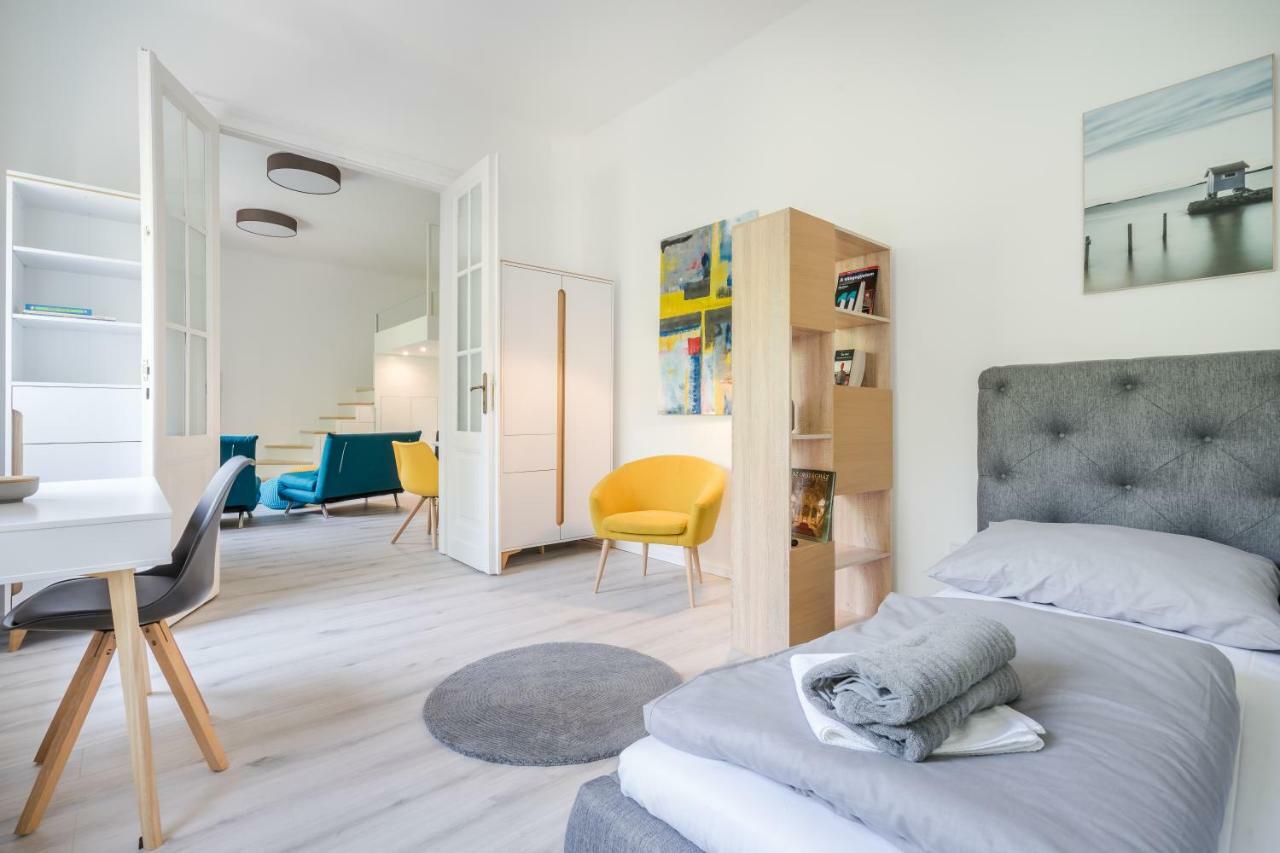 Bpr Color Fusion Home With A/C Budapest Extérieur photo